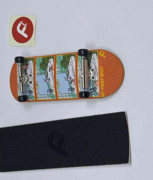 Complete Freeday Shop Board 33mm x 96mm “My First Spot” 2025-2026